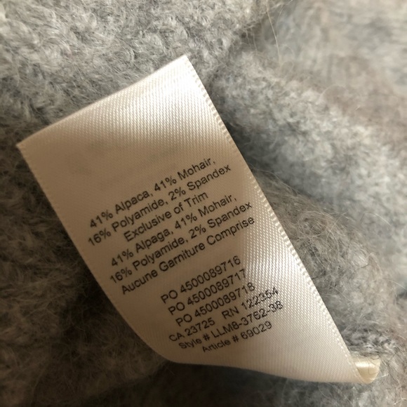 Aritzia Little Moon V-Neck Sweater - Picture 2 of 4